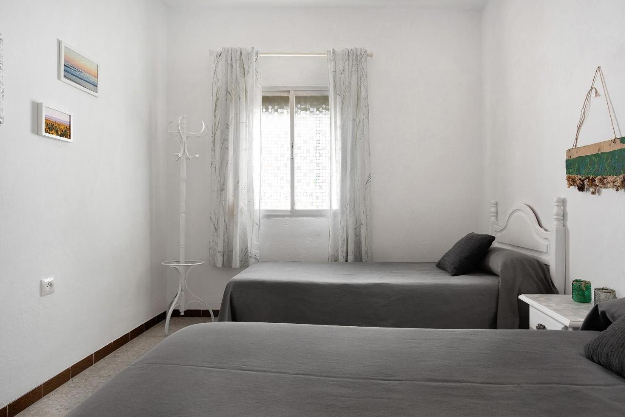 Casa Juani - Solo Familias Apartment โกนิล เด ลาฟรอนเตรา ภายนอก รูปภาพ
